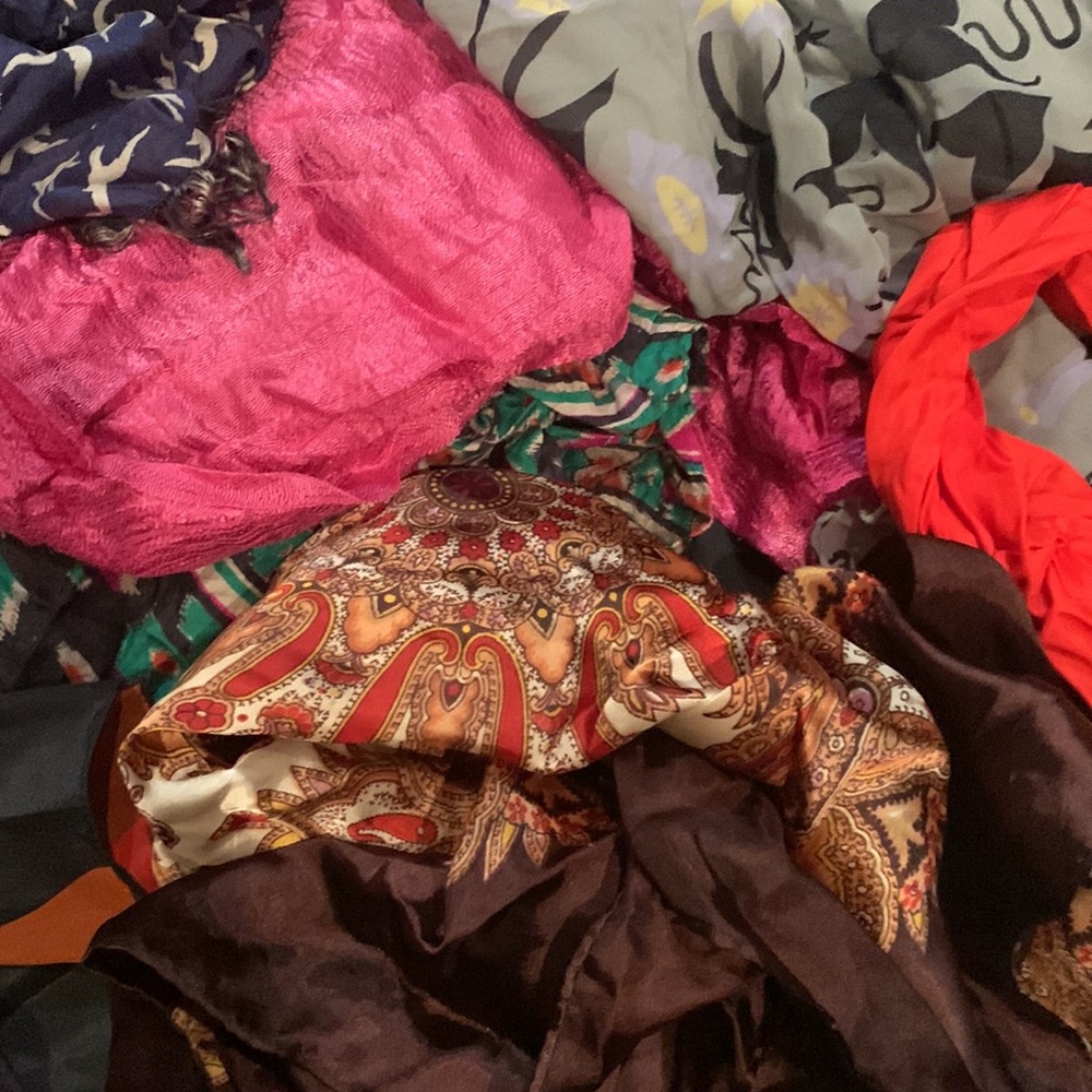 Vintage scarfs (9) - Picture 9 of 9